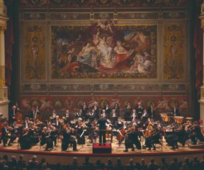 Orquesta-Sinfónica-de-Dresden-©-OLIVER-KILLIG