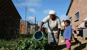 2019-05-02T145520Z_1144084943_RC1DA4096D60_RTRMADP_3_SAFRICA-ELECTION-HOUSING