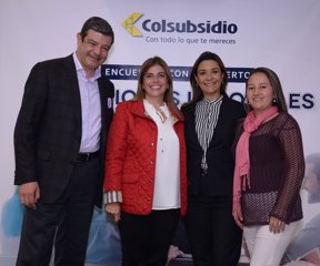 Manuel Aponte, gerente general grupo Tropi; Sandra Díaz Hoyos; María Clara Gaitán, directora de atraccion estratégica de Colsubsidio; Carolina Yomayusa FCP Kandeo