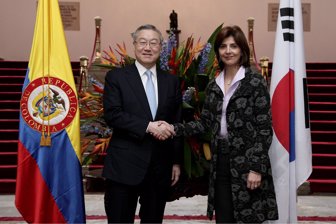 copia mariangela holguin
