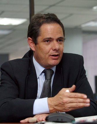 German Vargas Lleras, senador candidato 07mar06 Colp (1)