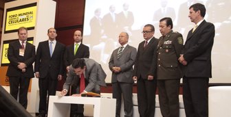 firma_pacto_celulares
