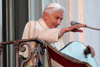 Pope Benedict XVI wav (27123664)
