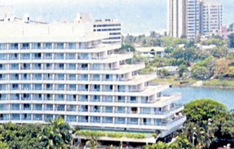 hilton052-1000
