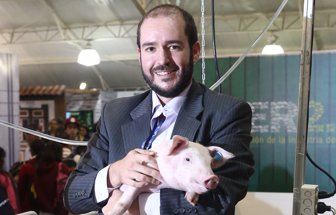CARLOS MAYA