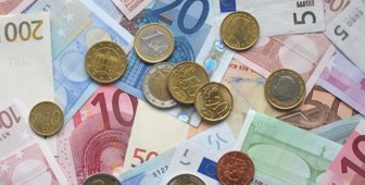 Euro_coins_and_banknotes