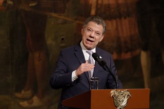 Santos paz
