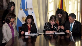 cabrera-malcorra-acuerdo-automotriz.jpg_258117318