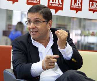 Luis-Roberto-Rivas-gerente-de-la-Industria-Licorera-de-Caldas-25