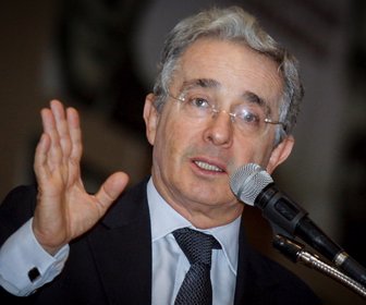 alvaro_uribe_61