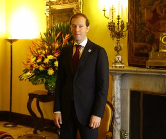 Denis-Ministro-ruso