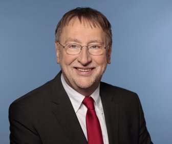 Offizielles-Foto-Bernd-Lange-mit-Krawatte-2014