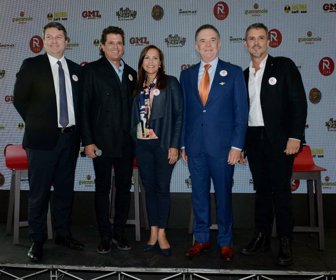 Alvaro-Gonzalez-Carlos-Vives-Sandra-Howard-Taylor-Rafael-Aguirre-y-Guillermo-Vives1