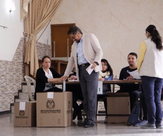 Ivan-Marquez-votando