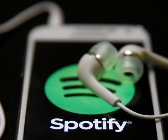 2018-04-02T030750Z_1999884918_RC192439D100_RTRMADP_3_SPOTIFY-IPO-LISTING