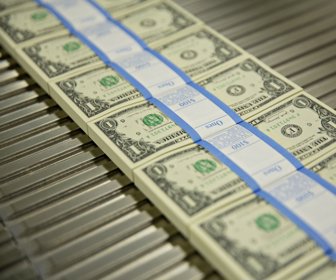 Dolares