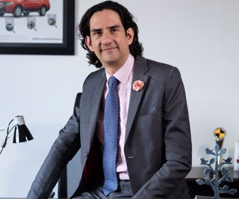 MARCO-PASTRANA-GERENTE-DE-MITSUBISHI
