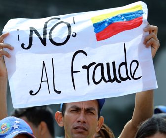 2018-05-20T192119Z_547312552_RC1588AE9130_RTRMADP_3_VENEZUELA-ELECTION-PERU