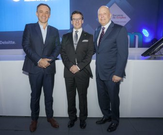 Evento sobre servicio al cliente de Cafam