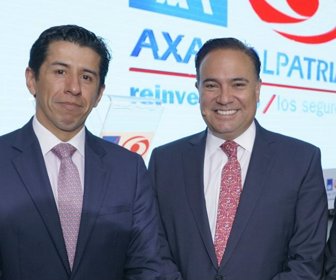 Miguel Antonio Mora, líder del Sector Industria y Comercio; y Luis Guillermo Plata, exministro de Turismo Industria y Comercio durante el seminario.