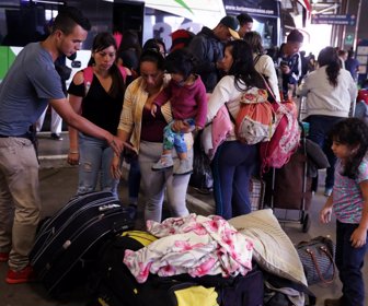 2018-08-22T211116Z_11620391_RC14DCA17600_RTRMADP_3_VENEZUELA-MIGRATION-PERU