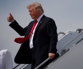 2018-08-24T194414Z_736929767_RC1D18E593A0_RTRMADP_3_USA-TRUMP