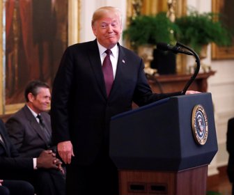 2018-11-16T201624Z_1385711757_RC1C9789EE10_RTRMADP_3_USA-TRUMP-MEDAL