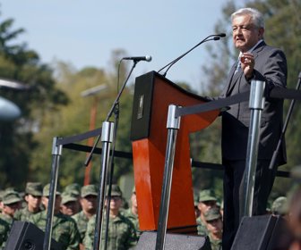 2018-11-25T203439Z_1652792373_RC12A75C2AF0_RTRMADP_3_MEXICO-POLITICS