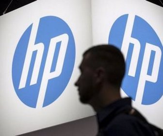2015-11-25T072810Z_1007090001_LYNXMPEBAO093_RTROPTP_2_OESIN-TECNOLOGIA-HP-RESULT