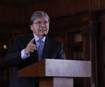 Carlos-Holmes-Trujillo-2