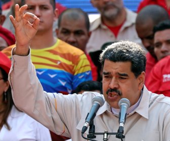 2019-04-06T195306Z_1662115835_RC13E5C5A370_RTRMADP_3_VENEZUELA-POLITICS-1
