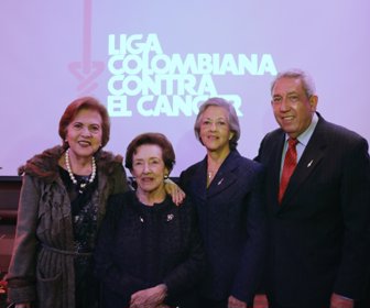 María-Vilma-García-Olga-Santamaría-de-Fernández-Gloria-Inés-Forero-de-Ruíz-y-el-Dr-Rafael-Correal