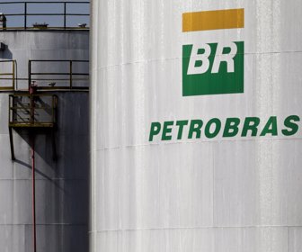 2019-04-16T224456Z_123742583_RC1410441DB0_RTRMADP_3_PETROBRAS-PRICING-1