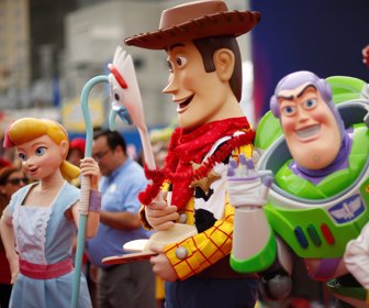 2019-06-12T005134Z_671064112_RC134C9CF500_RTRMADP_3_FILM-TOY-STORY-4-PREMIERE (1)