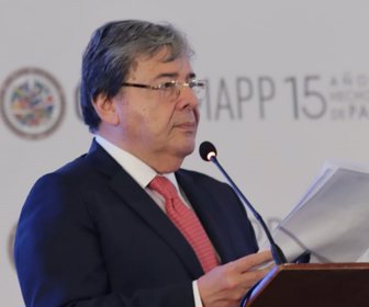 foto de la intervención del Canciller Holmes Trujillo durante la conmemoración de los 15 años de la MAPP-OEA