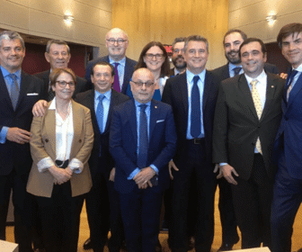 web funcionarios_acuerdo_mercosur_ue_1.png_258117318