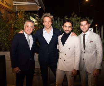 El empresario Sion Cohen, el fundador de Suitsupply Fokke de Jong, el actor Sebastian Eslava y el empresario Alberto Cohen