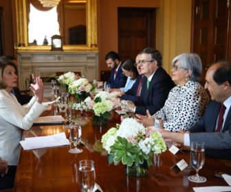 reunion_pelosi_ebrard.jpg_578925998ff