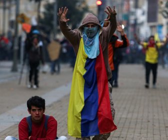2019-11-22T225816Z_836073793_RC2MGD9AINX5_RTRMADP_3_COLOMBIA-STRIKE (1)