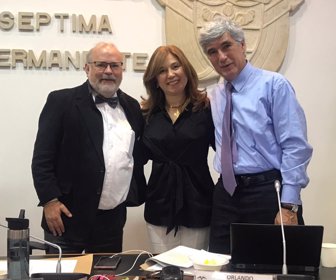 Dr Carlos Castro, Norma Hurtado Sánchez y Juan Pablo Uribe Restrepo