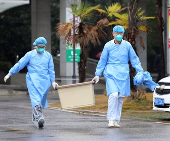 2020-01-20T142320Z_1617150772_RC2QJE9MWP5J_RTRMADP_3_CHINA-HEALTH-PNEUMONIA (1)