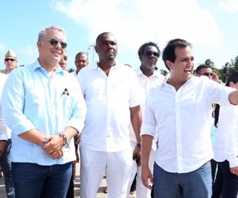 Presidente, Iván Duque; y director del Invías, Juan Esteban Gil