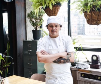 Alvaro Clavijo Chef y dueño de resturante El Chato