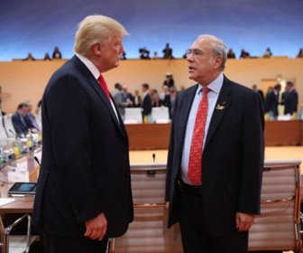 El presidente de EEUU, Donald Trump, y el secretario general de la OCDE, Ángel Gurría