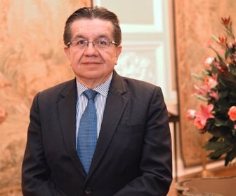 Fernando Ruíz Gómez, ministro salud