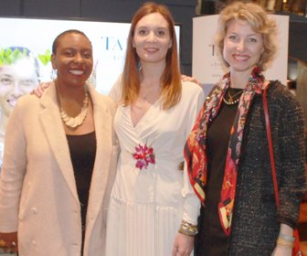 Beatriz Alves de Atout France_ Chloé Salvador, Representante de Tahiti Tourisme_ Caroline Putnoki, Directora de Atout France para América del Sur