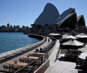 2020-03-18T124205Z_1871124883_RC21MF9K53L1_RTRMADP_3_HEALTH-CORONAVIRUS-AUSTRALIA-TOURISTS (1)