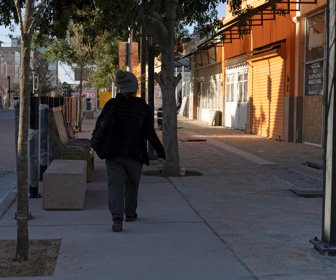 2020-04-22T220951Z_1780434080_RC2Y9G99EK94_RTRMADP_3_HEALTH-CORONAVIRUS-USA-IMMIGRATION (1)