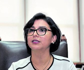 MINISTRA PERU