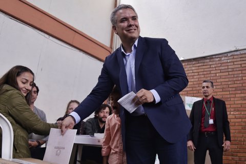 Ivan-Duque-AL